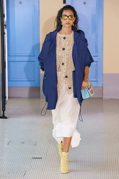 Look 24